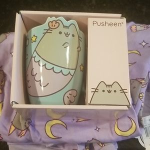 Pusheen mug and pajama bottoms
